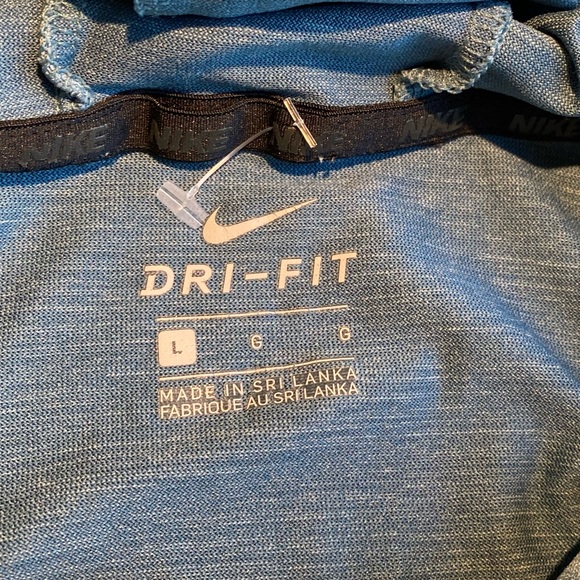 Nike Dri-Fit Lightweight Hoodie - Picture 5 of 5